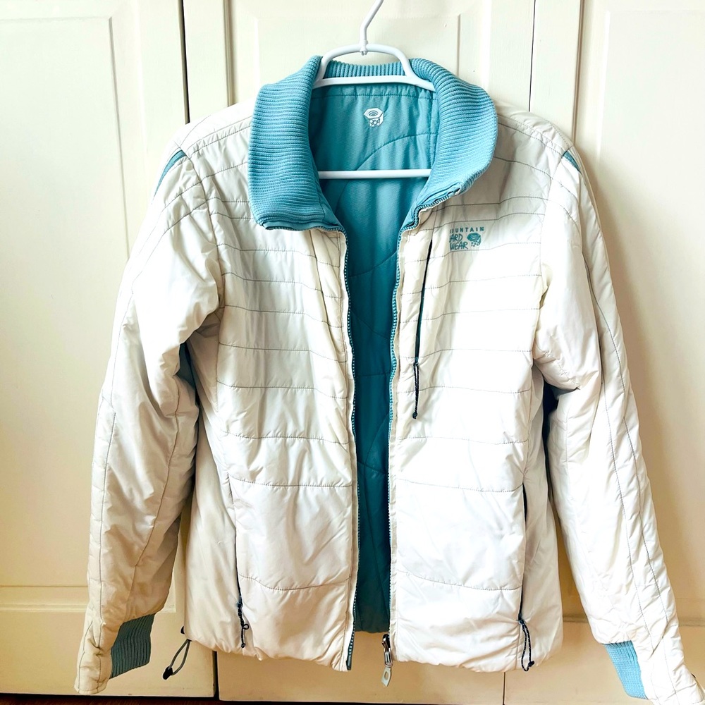Women’s Mountain Hardware I believe size Medium reversible. White and light blue